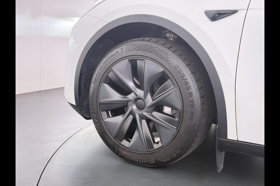 Tesla Model Y Long Range RWD 75 kWh LONG RANGE AWD FSD! VAN: 46.900,- VOOR: 43.877,- | FULL SELF DRIVE OP DE AUTO (UNIEK, GEEN ABONNEMENT MAAR GEKOCHT )|