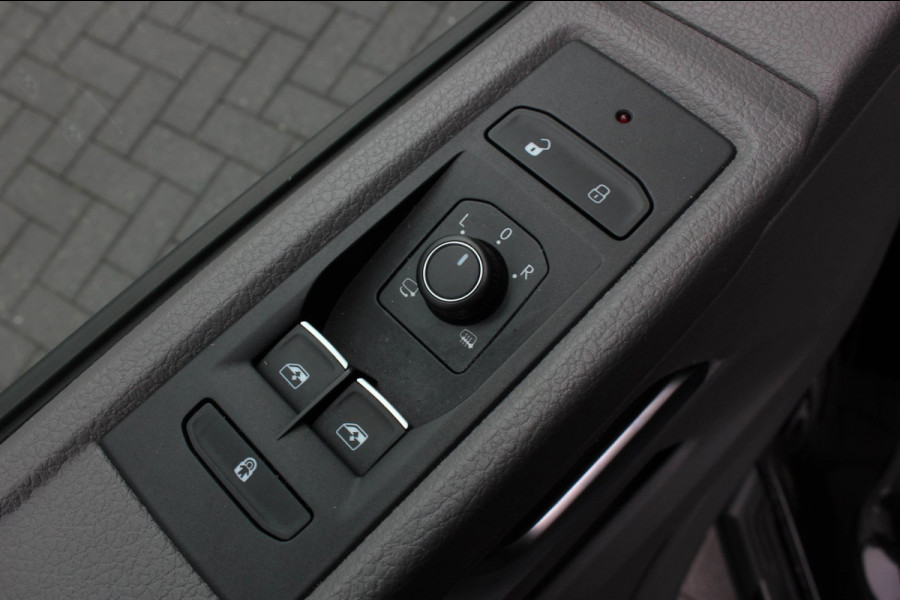 Volkswagen Transporter 2.0 TDI L2H1 150PK BULLI DC DUBBEL CABINE / JB-EDITION / FULL OPTIONS / LEDER BEKLEDING / FULL BLACK /APPLE