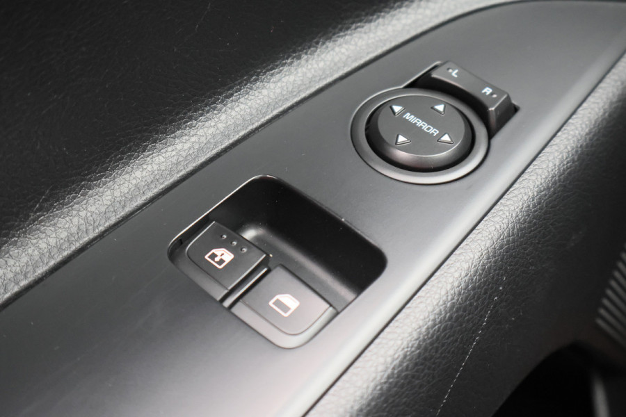 Kia Rio 1.0 T-GDi MHEV DynamicLine Airco, Cruise, Apple Carplay, Camera, DAB, PDC, Elektrisch Pakket, 15''