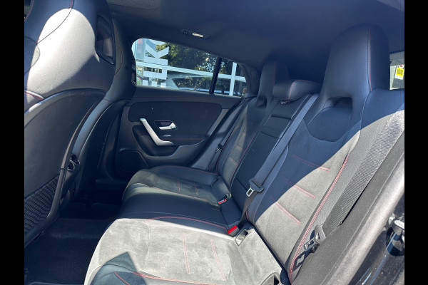 Mercedes-Benz CLA-Klasse Shooting Brake 200 AMG Line ACC / PANO / HEAD-UP / LANE-ASSIST / SFEER