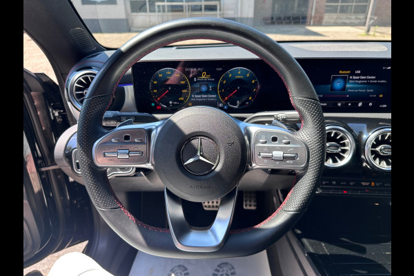 Mercedes-Benz CLA-Klasse Shooting Brake 200 AMG Line ACC / PANO / HEAD-UP / LANE-ASSIST / SFEER