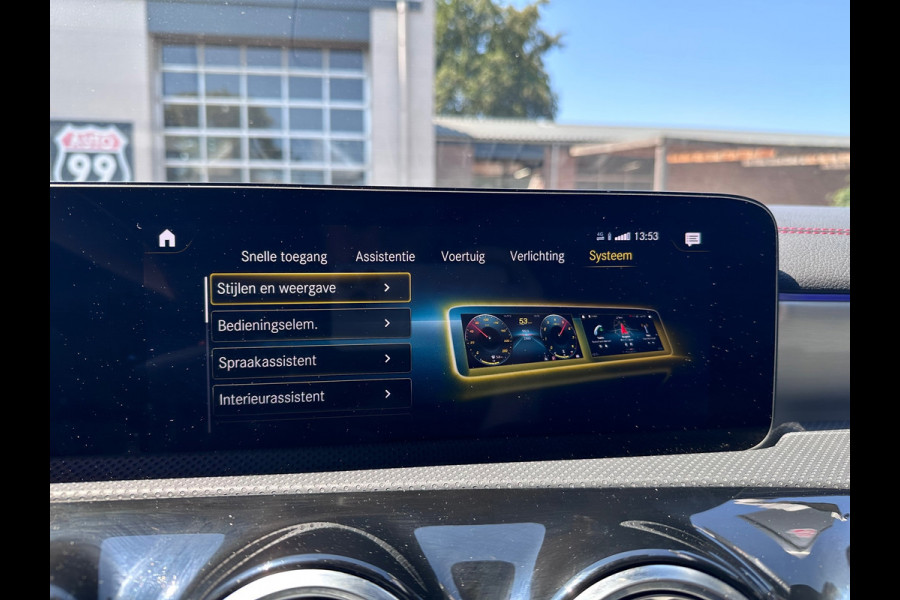 Mercedes-Benz CLA-Klasse Shooting Brake 200 AMG Line ACC / PANO / HEAD-UP / LANE-ASSIST / SFEER