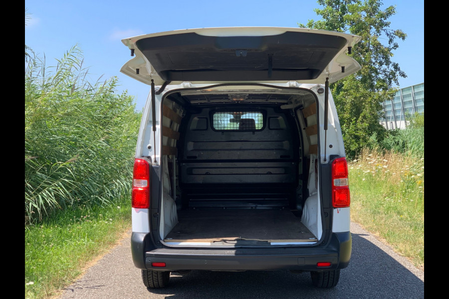 Toyota ProAce Worker 2.0 D-4D Navigator Long