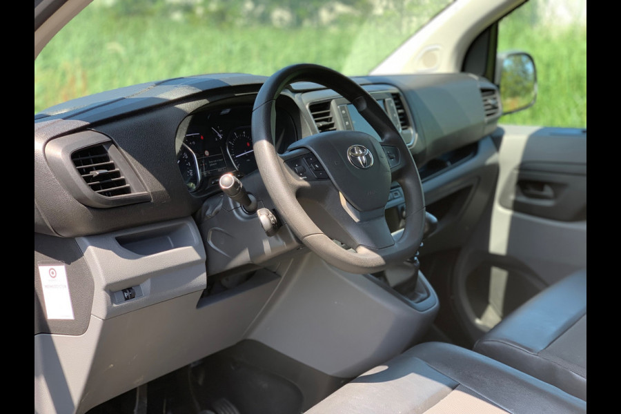 Toyota ProAce Worker 2.0 D-4D Navigator Long