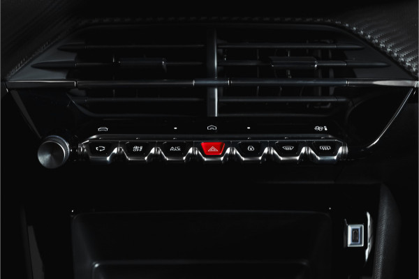Peugeot 2008 1.2 Hybrid 136 Style | Cruise | PDC | App. Connect | ECC | LM 18" | 2418