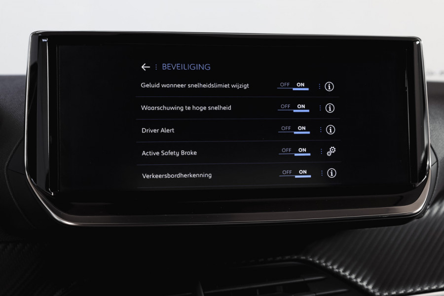 Peugeot 2008 1.2 Hybrid 136 Style | Cruise | PDC | App. Connect | ECC | LM 18" | 2418