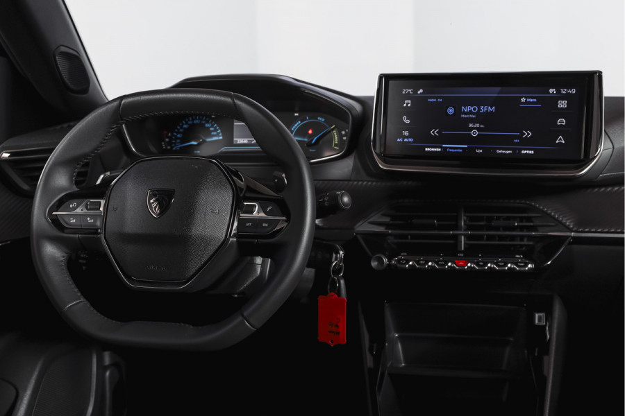 Peugeot 2008 1.2 Hybrid 136 Style | Cruise | PDC | App. Connect | ECC | LM 18" | 2418