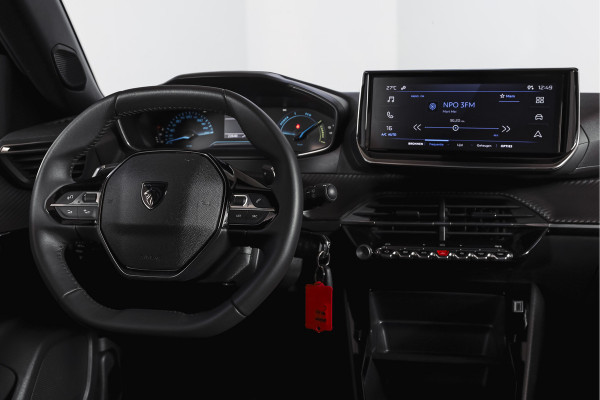 Peugeot 2008 1.2 Hybrid 136 Style | Cruise | PDC | App. Connect | ECC | LM 18" | 2418