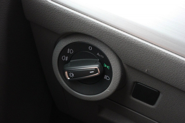 Volkswagen Transporter 2.0 TDI L2H1 150PK BULLI DC DUBBEL CABINE / JB-EDITION / FULL OPTIONS / LEDER BEKLEDING / FULL BLACK/ APPLE