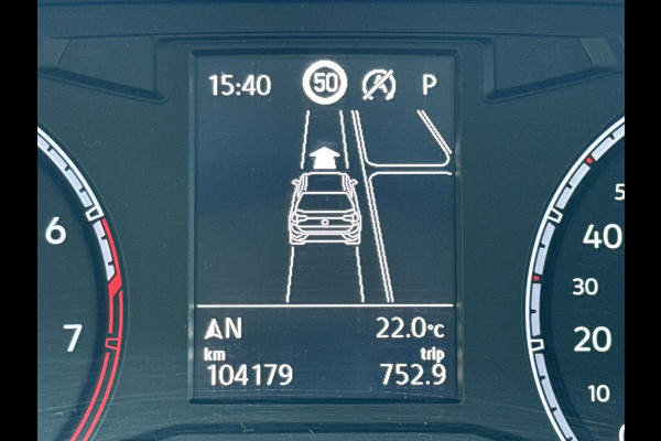 Volkswagen T-Roc 1.5 TSI DSG BUSINESS ACC/CARPLAY/TREKHAAK