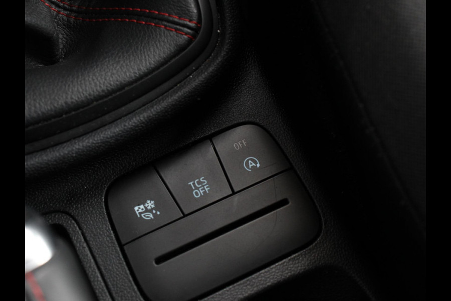Ford Fiesta 1.0 EcoBoost ST Line Navigatie Parkeersensoren Bluetooth Cruise Control DAB Climate Control Lichtmetalen Velgen
