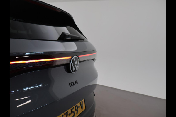 Volkswagen ID.4 LIMITED EDITION 52 kWh + SFEERVERLICHTING | ADAPTIVE CRUISE | CAMERA | STUUR/STOELVERWARMING