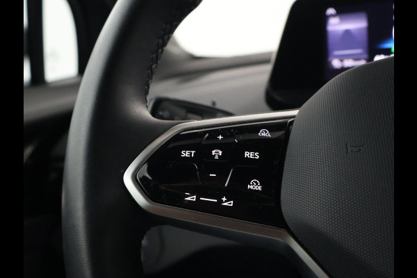 Volkswagen ID.4 LIMITED EDITION 52 kWh + SFEERVERLICHTING | ADAPTIVE CRUISE | CAMERA | STUUR/STOELVERWARMING