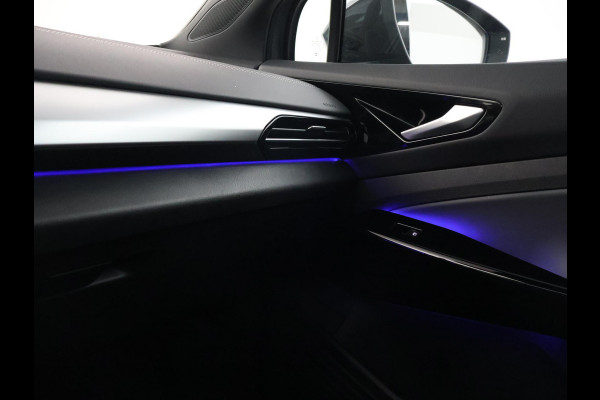 Volkswagen ID.4 LIMITED EDITION 52 kWh + SFEERVERLICHTING | ADAPTIVE CRUISE | CAMERA | STUUR/STOELVERWARMING