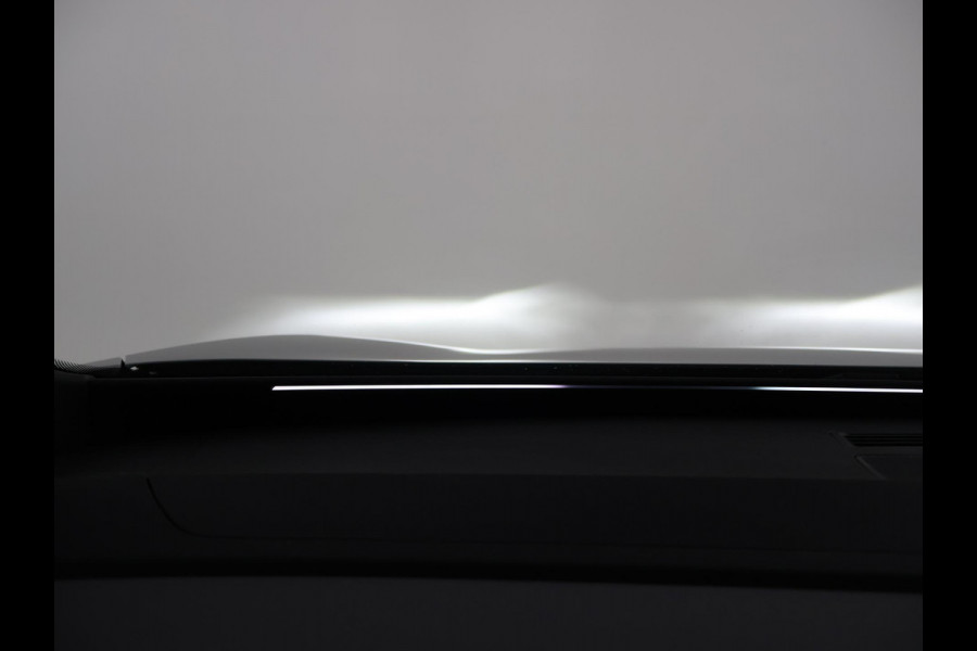 Volkswagen ID.4 LIMITED EDITION 52 kWh + SFEERVERLICHTING | ADAPTIVE CRUISE | CAMERA | STUUR/STOELVERWARMING