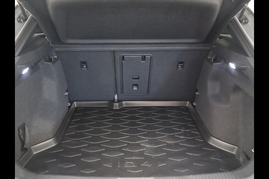 Volkswagen ID.4 LIMITED EDITION 52 kWh + SFEERVERLICHTING | ADAPTIVE CRUISE | CAMERA | STUUR/STOELVERWARMING