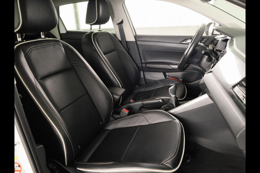 Volkswagen Taigo 1.0 TSI Life 95PK | Navigatie via app | Lederen Bekleding| Stoelverwarming l Camera | Keyless entry