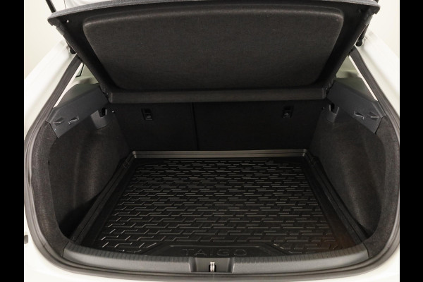 Volkswagen Taigo 1.0 TSI Life 95PK | Navigatie via app | Lederen Bekleding| Stoelverwarming l Camera | Keyless entry
