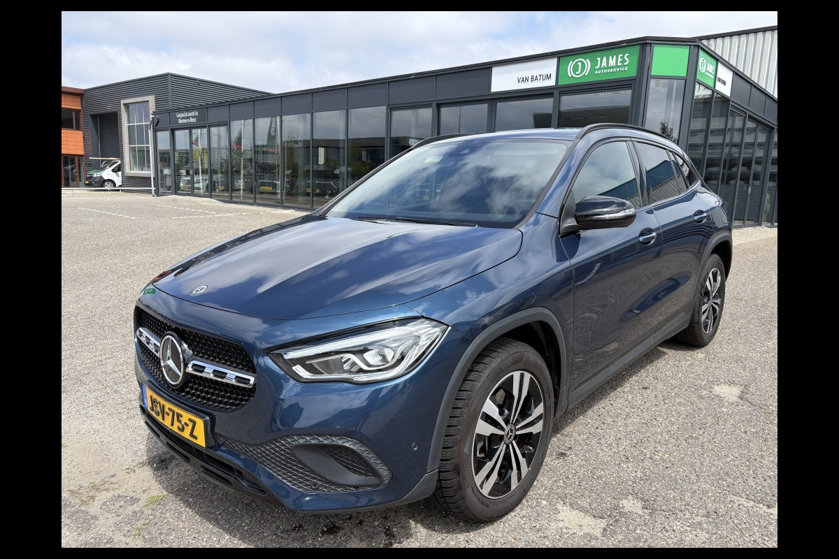 Mercedes-Benz GLA 250 e Hybride | Business Solution Luxery Limited