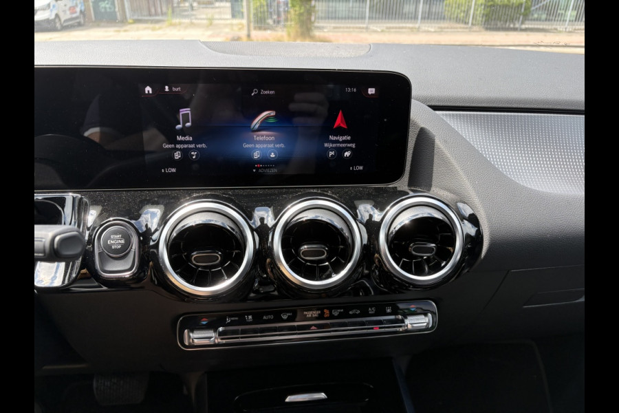 Mercedes-Benz GLA 250 e Hybride | Business Solution Luxery Limited