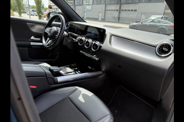 Mercedes-Benz GLA 250 e Hybride | Business Solution Luxery Limited