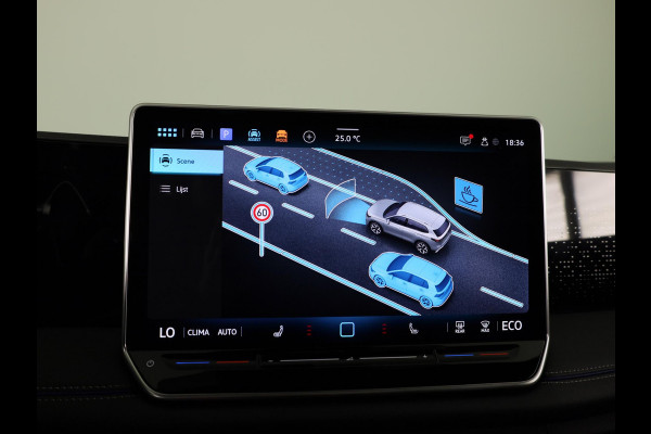 Volkswagen Tiguan 1.5 eHybrid R-Line Edition 204 pk Automaat (DSG) | Verlengde garantie | Navigatie | Panoramadak | Parkeersensoren (Park assist) | Achteruitrijcamera | Stoelverwarming v/a | R-Line |