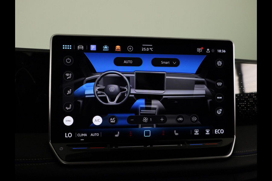 Volkswagen Tiguan 1.5 eHybrid R-Line Edition 204 pk Automaat (DSG) | Verlengde garantie | Navigatie | Panoramadak | Parkeersensoren (Park assist) | Achteruitrijcamera | Stoelverwarming v/a | R-Line |
