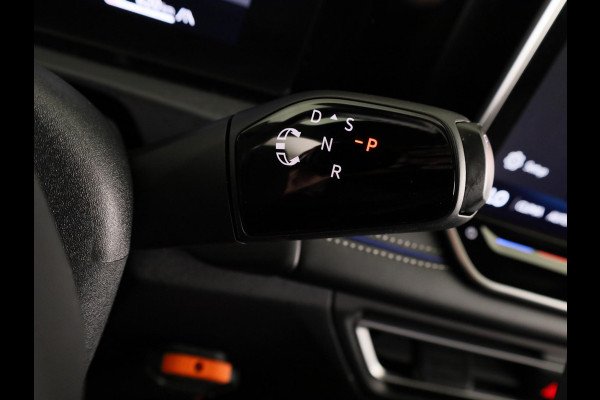 Volkswagen Tiguan 1.5 eHybrid R-Line Edition 204 pk Automaat (DSG) | Verlengde garantie | Navigatie | Panoramadak | Parkeersensoren (Park assist) | Achteruitrijcamera | Stoelverwarming v/a | R-Line |