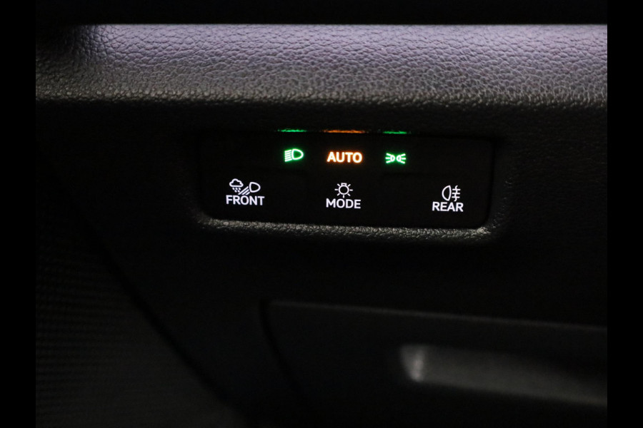 Volkswagen Tiguan 1.5 eHybrid R-Line Edition 204 pk Automaat (DSG) | Verlengde garantie | Navigatie | Panoramadak | Parkeersensoren (Park assist) | Achteruitrijcamera | Stoelverwarming v/a | R-Line |