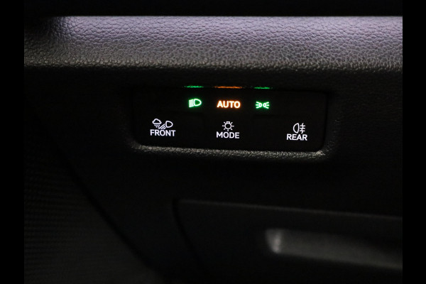 Volkswagen Tiguan 1.5 eHybrid R-Line Edition 204 pk Automaat (DSG) | Verlengde garantie | Navigatie | Panoramadak | Parkeersensoren (Park assist) | Achteruitrijcamera | Stoelverwarming v/a | R-Line |