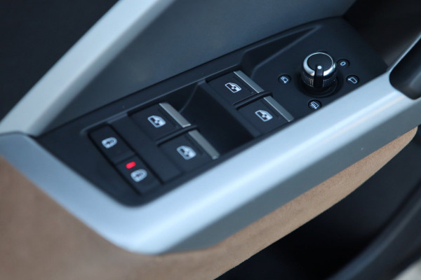 Audi Q3 40 TFSI Quattro S-Line / PANO / VIRTUAL / ACC / 360 / KEYLESS / 20'