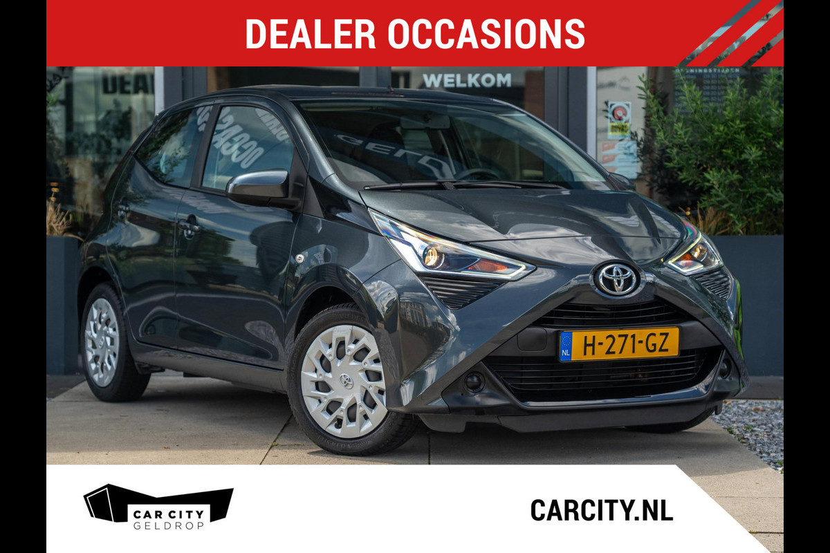 Toyota Aygo 1.0 VVT-i x-play Camera / Carplay / Airco / 5D
