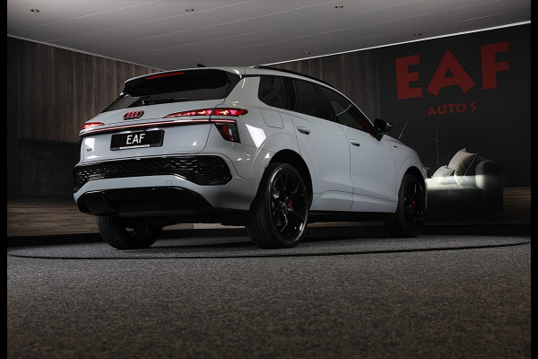 Audi Q3 1.5 200kW e-hybrid S Line / Head Up / Sonos / Memory / 360 Camera / Acc / Lane Assist / Dode Hoek / Open Pano / 20 Inch