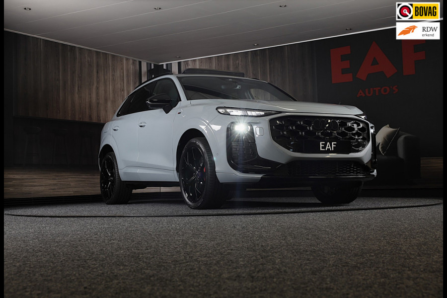 Audi Q3 1.5 200kW e-hybrid S Line / Head Up / Sonos / Memory / 360 Camera / Acc / Lane Assist / Dode Hoek / Open Pano / 20 Inch