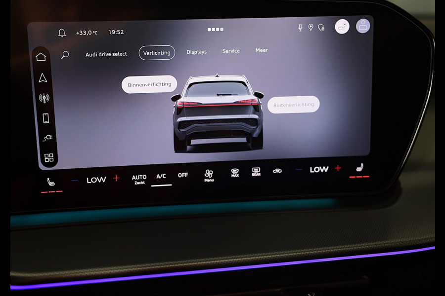 Audi Q3 1.5 200kW e-hybrid S Line / Head Up / Sonos / Memory / 360 Camera / Acc / Lane Assist / Dode Hoek / Open Pano / 20 Inch