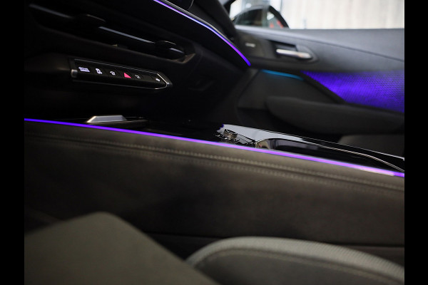 Audi Q3 1.5 200kW e-hybrid S Line / Head Up / Sonos / Memory / 360 Camera / Acc / Lane Assist / Dode Hoek / Open Pano / 20 Inch