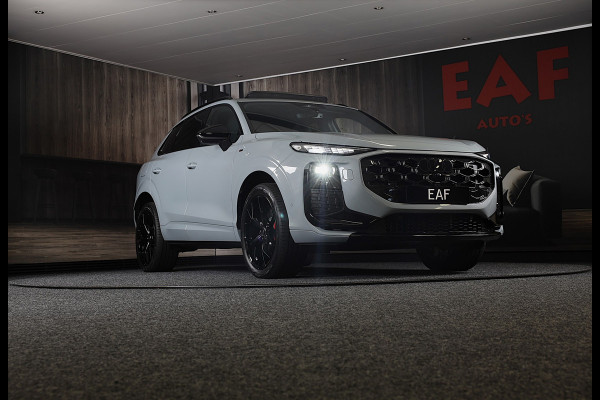 Audi Q3 1.5 200kW e-hybrid S Line / Head Up / Sonos / Memory / 360 Camera / Acc / Lane Assist / Dode Hoek / Open Pano / 20 Inch