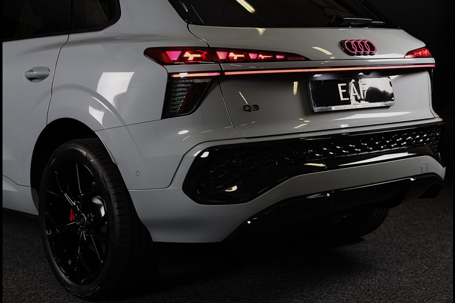 Audi Q3 1.5 200kW e-hybrid S Line / Head Up / Sonos / Memory / 360 Camera / Acc / Lane Assist / Dode Hoek / Open Pano / 20 Inch