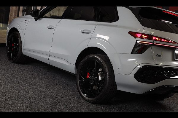 Audi Q3 1.5 200kW e-hybrid S Line / Head Up / Sonos / Memory / 360 Camera / Acc / Lane Assist / Dode Hoek / Open Pano / 20 Inch