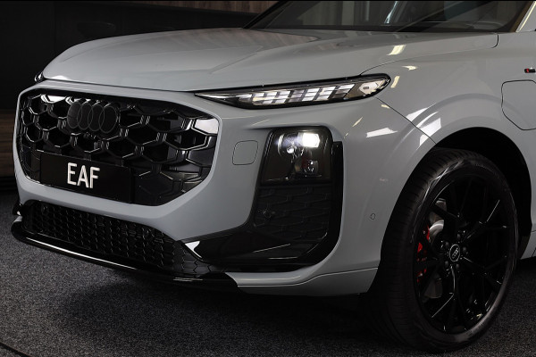 Audi Q3 1.5 200kW e-hybrid S Line / Head Up / Sonos / Memory / 360 Camera / Acc / Lane Assist / Dode Hoek / Open Pano / 20 Inch
