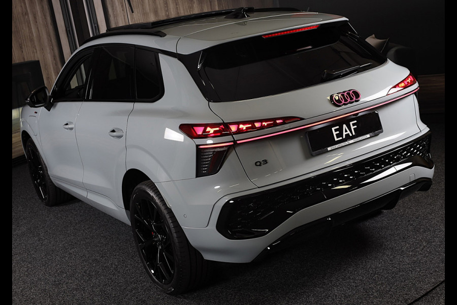 Audi Q3 1.5 200kW e-hybrid S Line / Head Up / Sonos / Memory / 360 Camera / Acc / Lane Assist / Dode Hoek / Open Pano / 20 Inch
