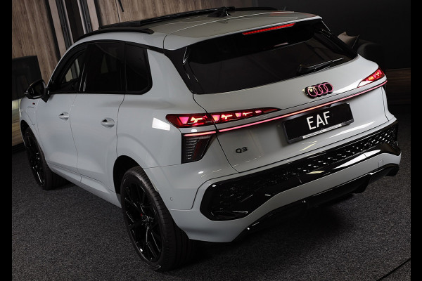 Audi Q3 1.5 200kW e-hybrid S Line / Head Up / Sonos / Memory / 360 Camera / Acc / Lane Assist / Dode Hoek / Open Pano / 20 Inch
