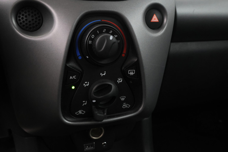 Toyota Aygo 1.0 VVT-i x-play 5 Deurs, Camera,