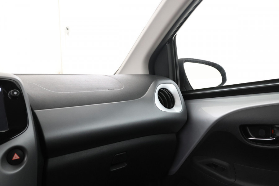 Toyota Aygo 1.0 VVT-i x-play 5 Deurs, Camera,