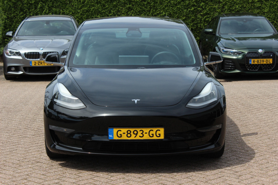 Tesla Model 3 Long Range AWD 75 kWh / SoH 86,8% / Trekhaak / Autopilot / Panoramadak / Camera / Premium Audio / 18'' / Leder / Stoel+Stuurverwarming / ACC