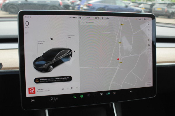 Tesla Model 3 Long Range AWD 75 kWh / SoH 86,8% / Trekhaak / Autopilot / Panoramadak / Camera / Premium Audio / 18'' / Leder / Stoel+Stuurverwarming / ACC