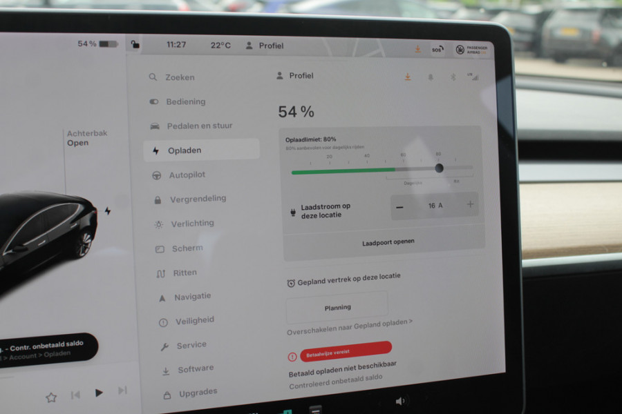 Tesla Model 3 Long Range AWD 75 kWh / SoH 86,8% / Trekhaak / Autopilot / Panoramadak / Camera / Premium Audio / 18'' / Leder / Stoel+Stuurverwarming / ACC