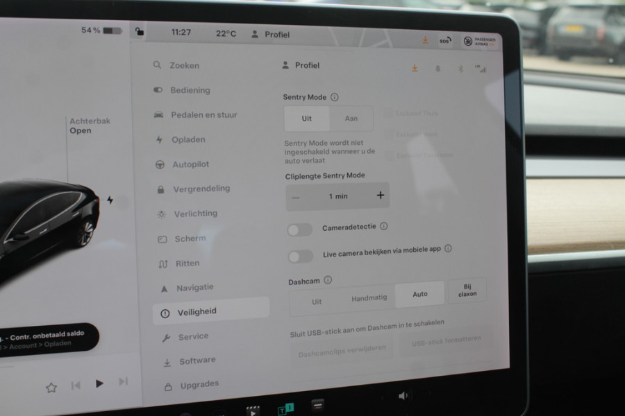 Tesla Model 3 Long Range AWD 75 kWh / SoH 86,8% / Trekhaak / Autopilot / Panoramadak / Camera / Premium Audio / 18'' / Leder / Stoel+Stuurverwarming / ACC
