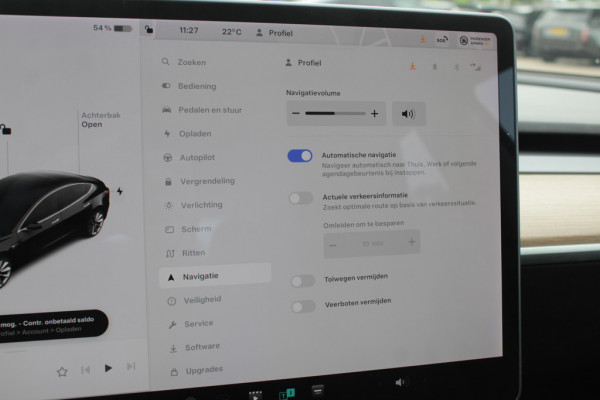 Tesla Model 3 Long Range AWD 75 kWh / SoH 86,8% / Trekhaak / Autopilot / Panoramadak / Camera / Premium Audio / 18'' / Leder / Stoel+Stuurverwarming / ACC
