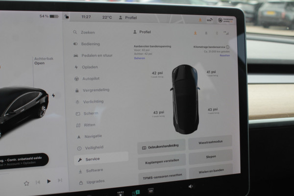 Tesla Model 3 Long Range AWD 75 kWh / SoH 86,8% / Trekhaak / Autopilot / Panoramadak / Camera / Premium Audio / 18'' / Leder / Stoel+Stuurverwarming / ACC